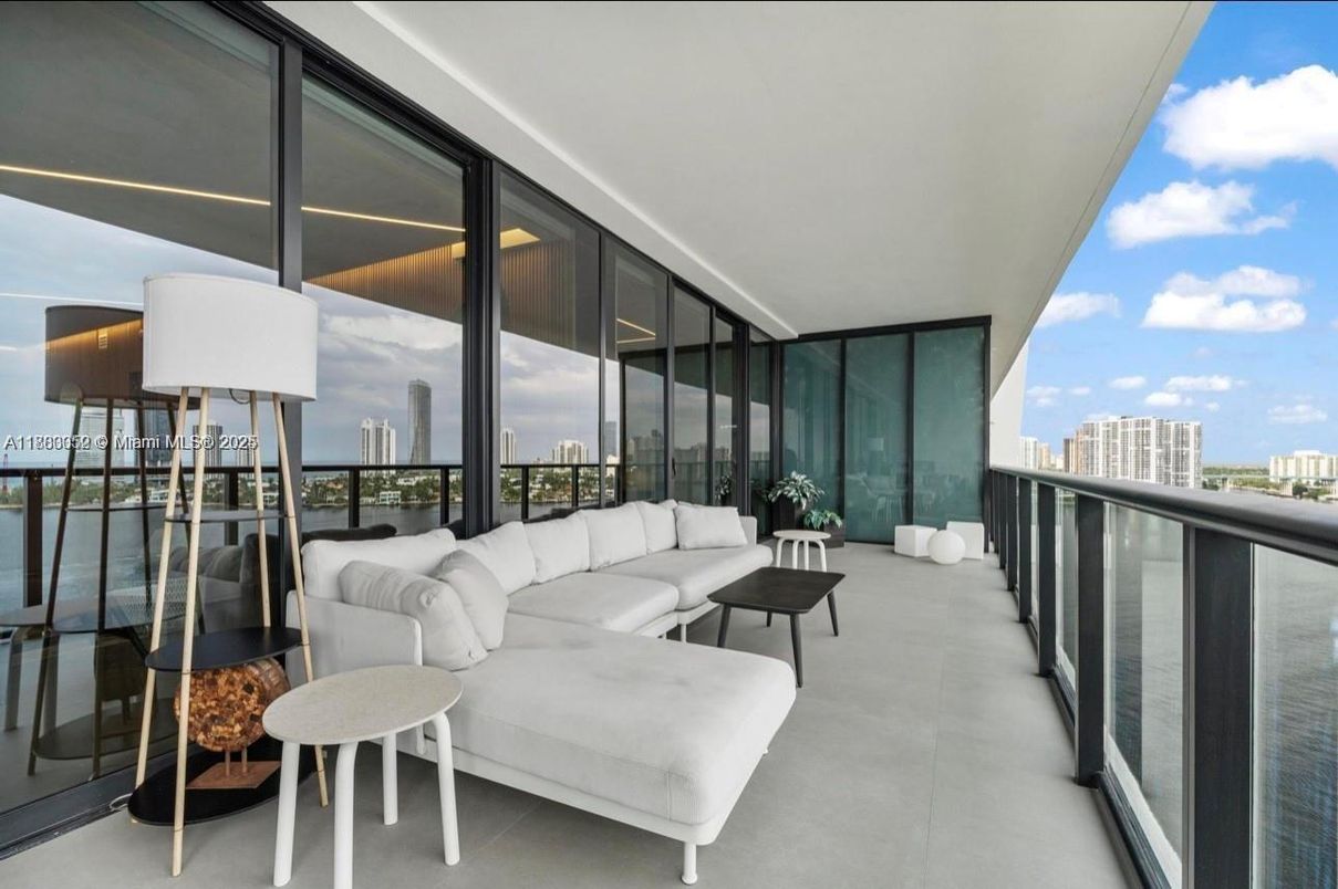 Water, Exterior, Interior, Living room, Other