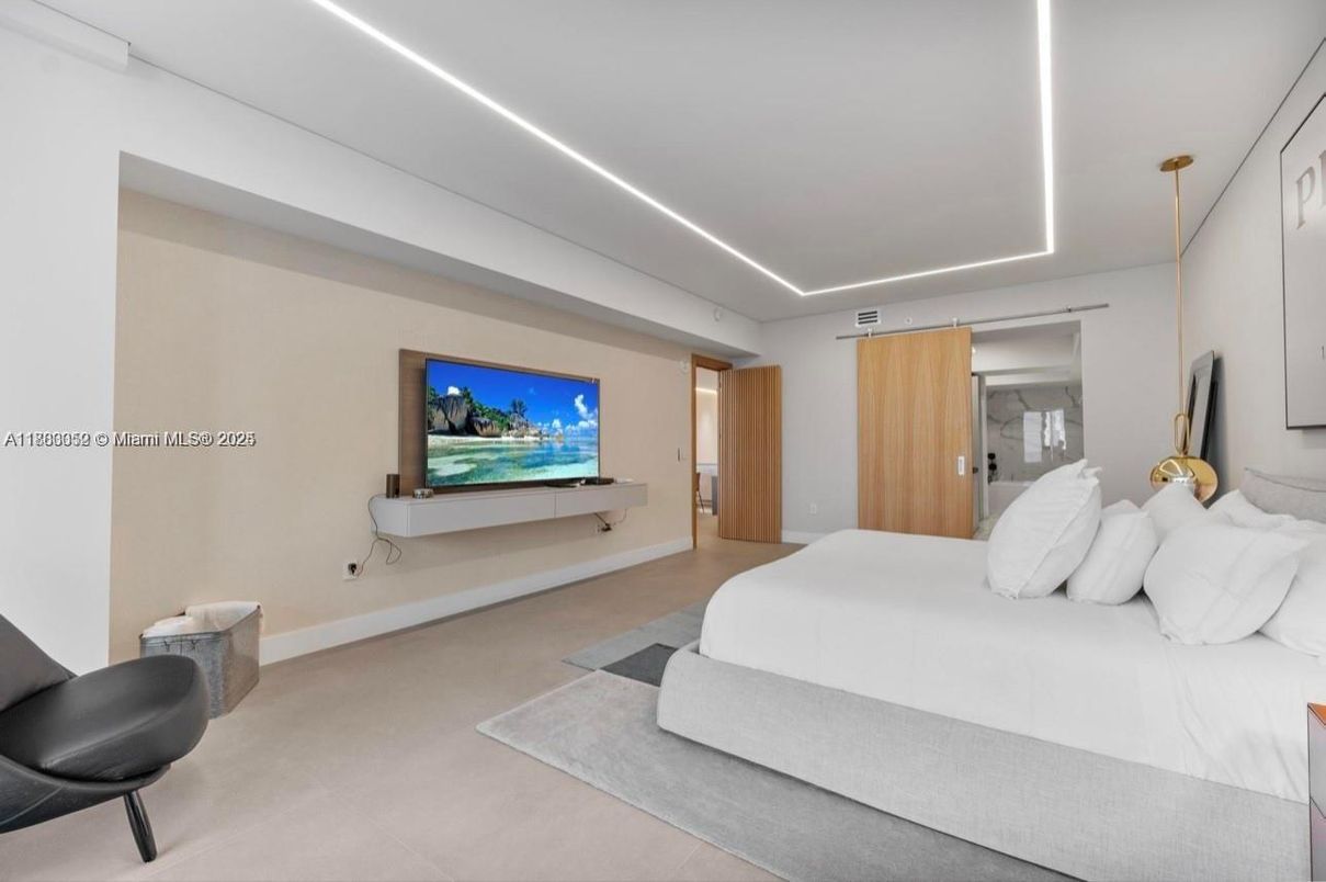 Bedroom, Interior, Recessed Lighting