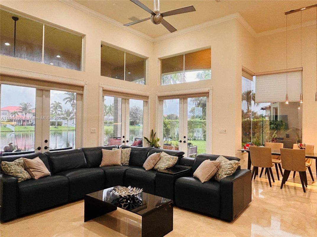 Dining room, Interior, Living room, Pendant Lights, Water