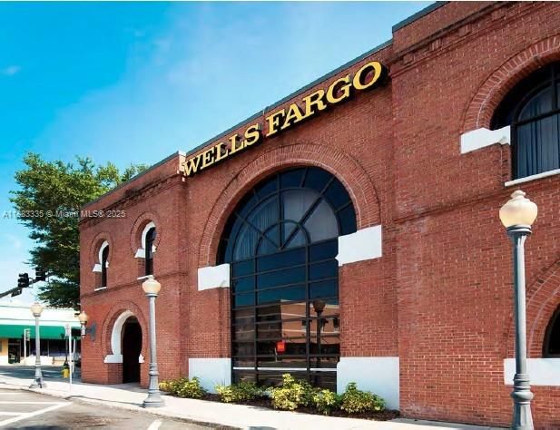 Exterior, Facade, Brick Facade, None