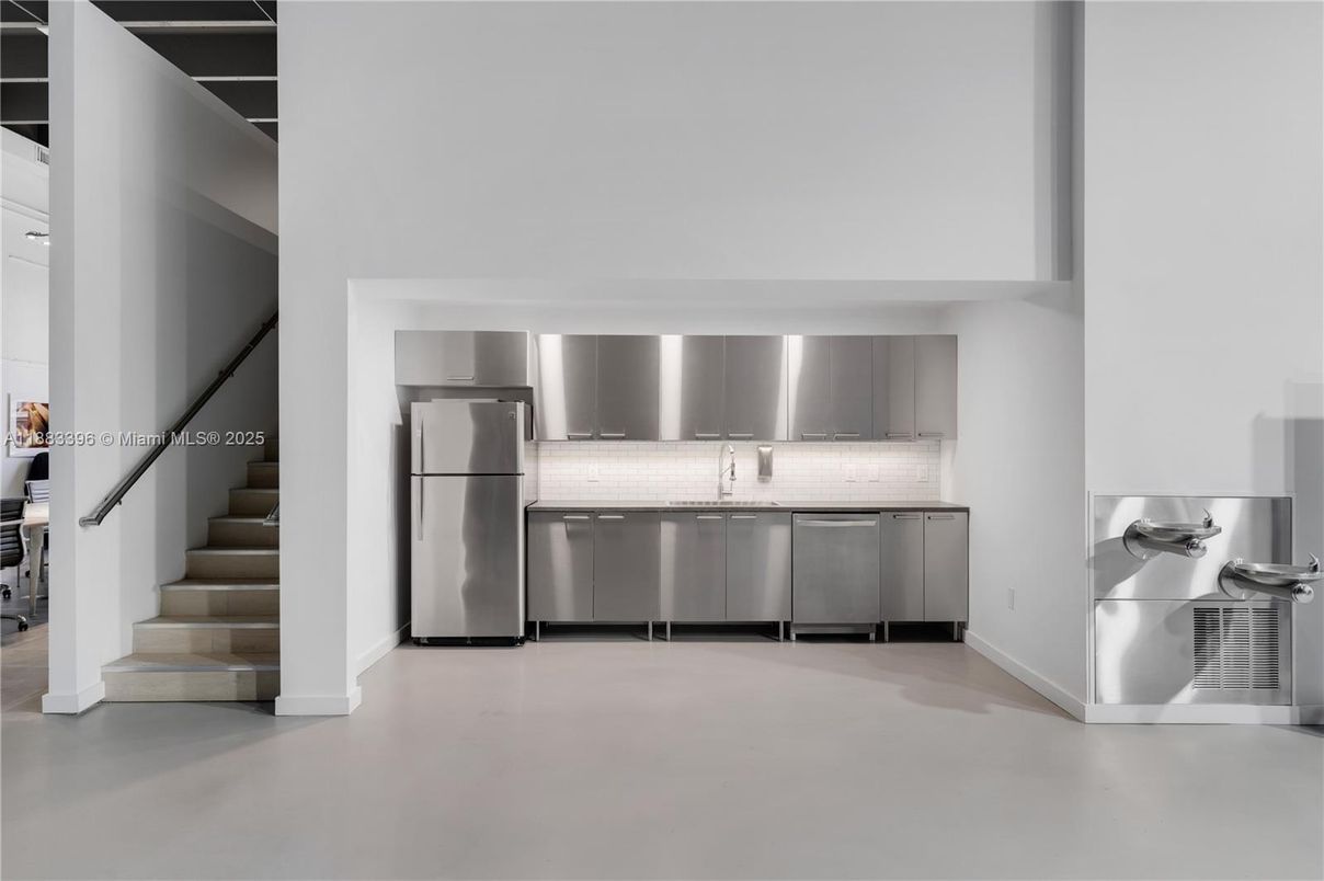 Interior, Kitchen, Stainless Steel Appliances