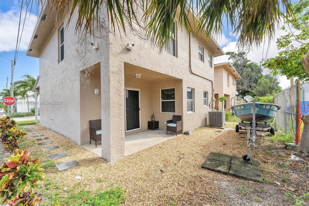 Backyard, Exterior
