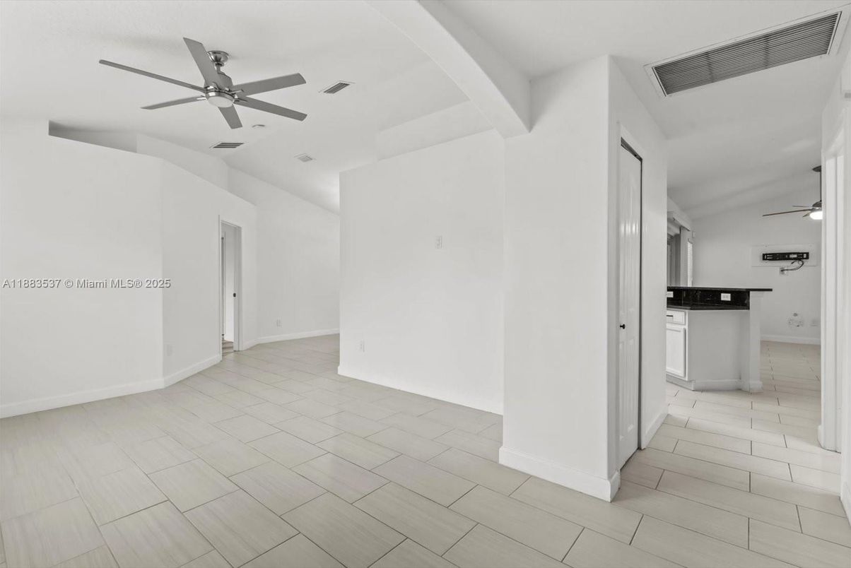 Empty room, Interior, Kitchen