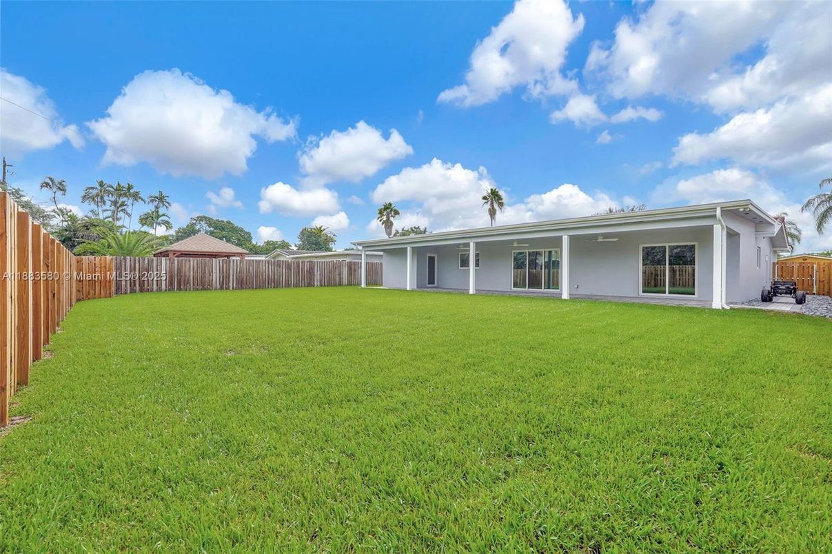 Backyard, Exterior