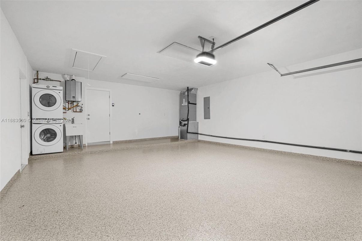 Empty room, Interior, Utility Closets, Washer