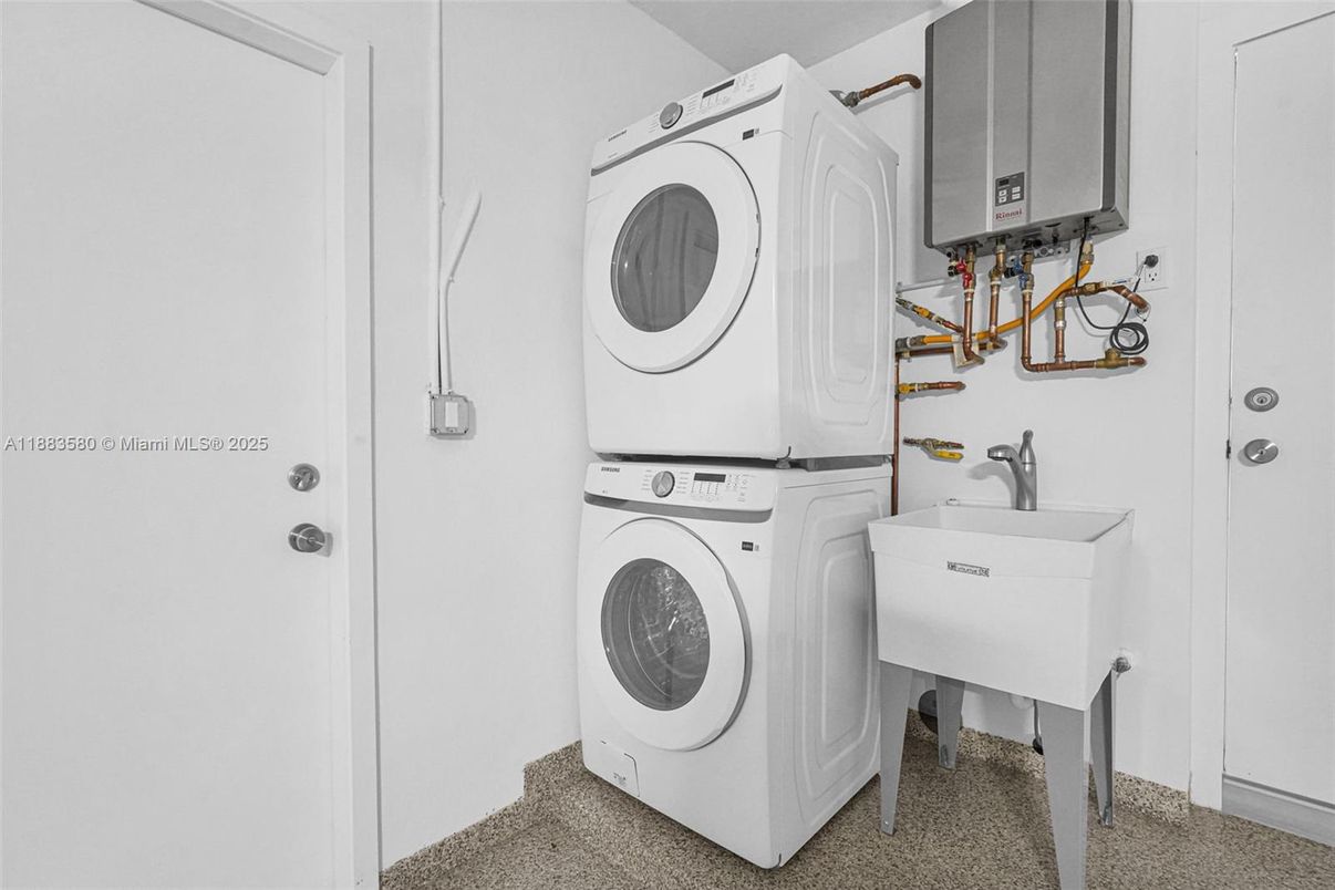 Interior, Utility Closets, Washer