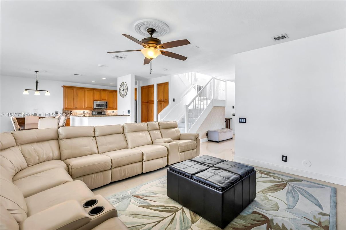 Dining room, Interior, Kitchen, Living room, Pendant Lights, Recessed Lighting, Stainless Steel Appliances