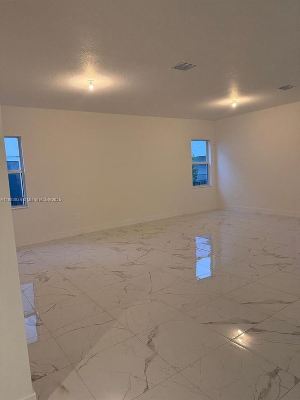 Empty room, Interior, Marble, Recessed Lighting
