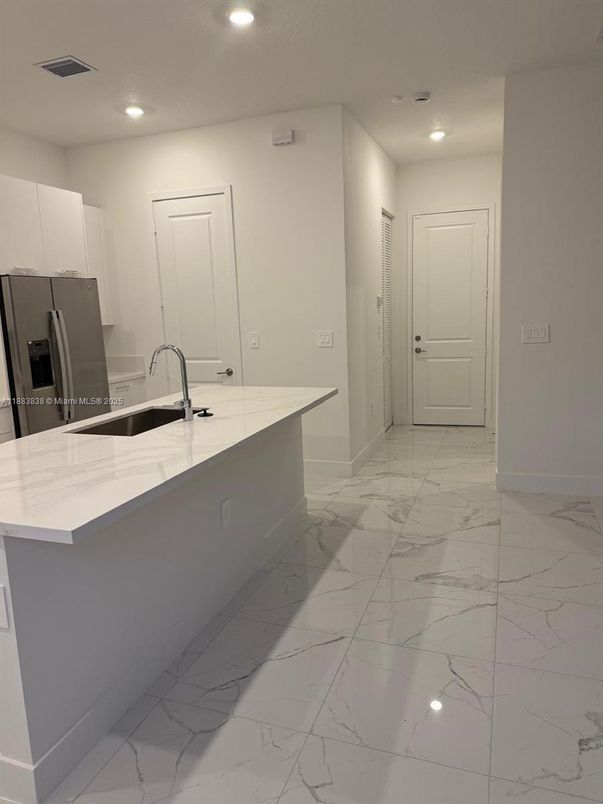 Interior, Kitchen, Marble, Recessed Lighting