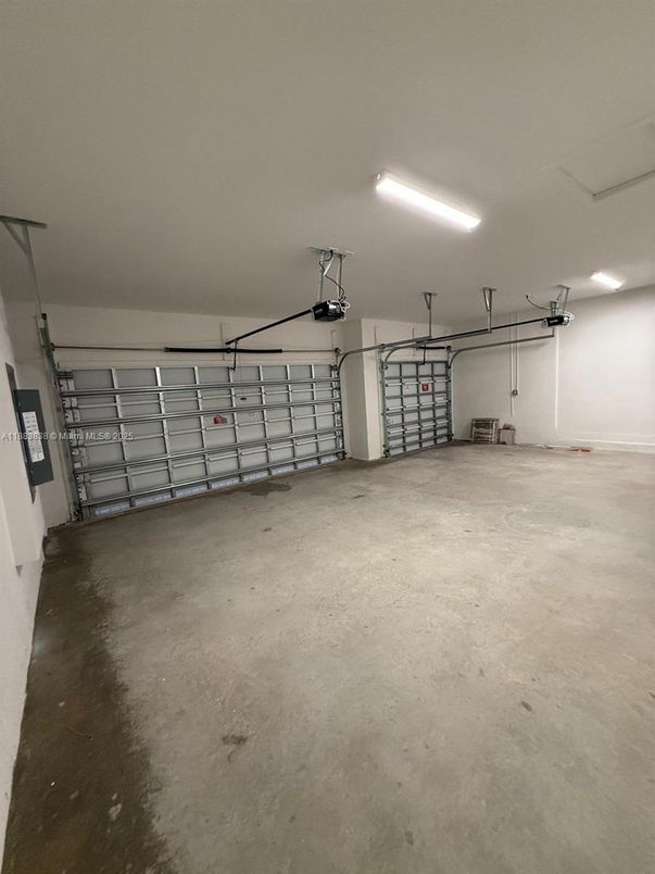 Garage, Interior