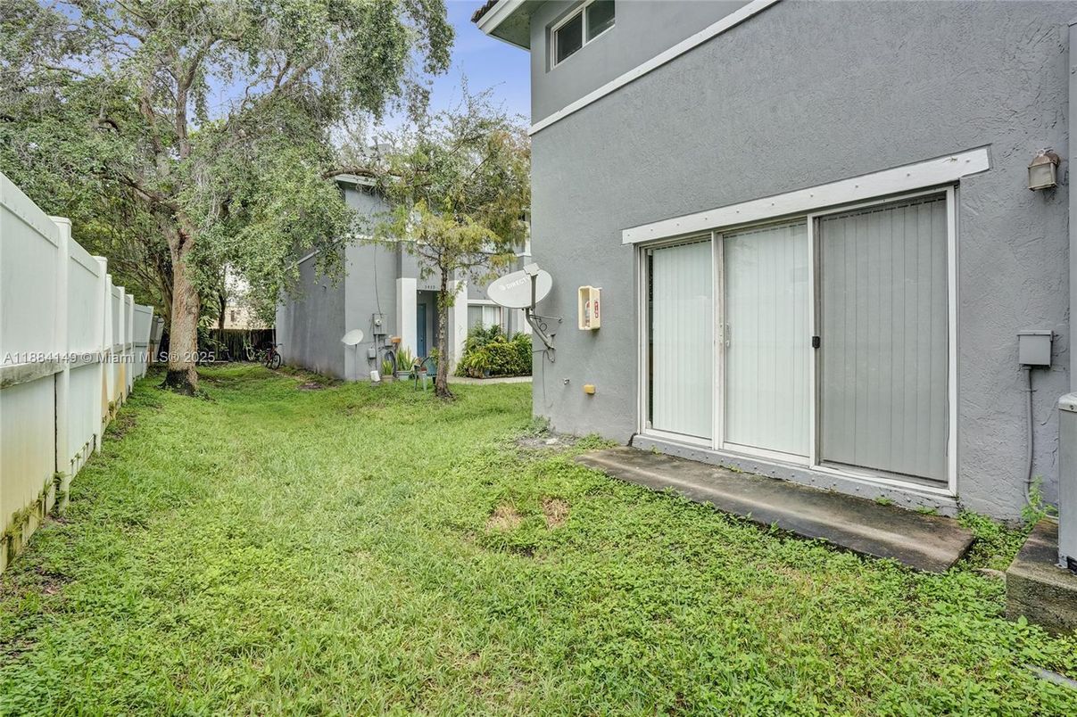 Backyard, Exterior
