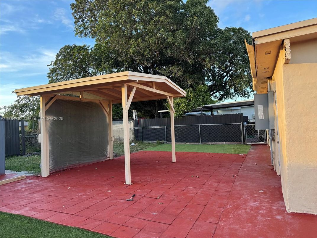 Backyard, Detached Garage, Exterior