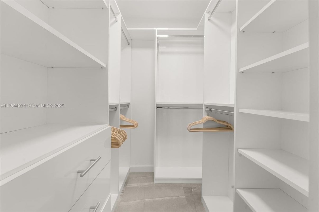 Interior, Walk-in Closets