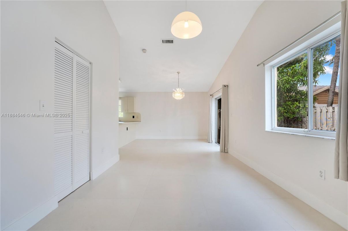Chandelier, Empty room, Interior, Pendant Lights