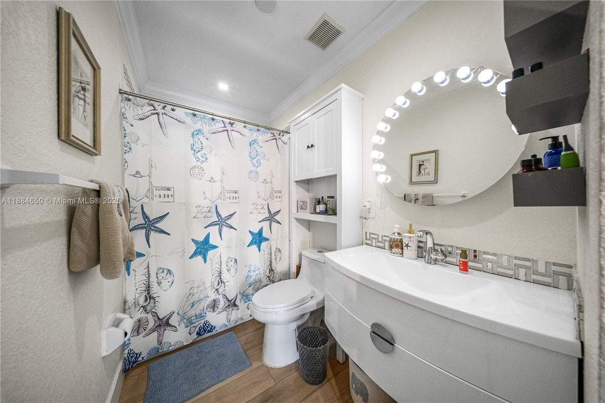 Bathroom, Interior, Recessed Lighting, Wood Texture Flooring