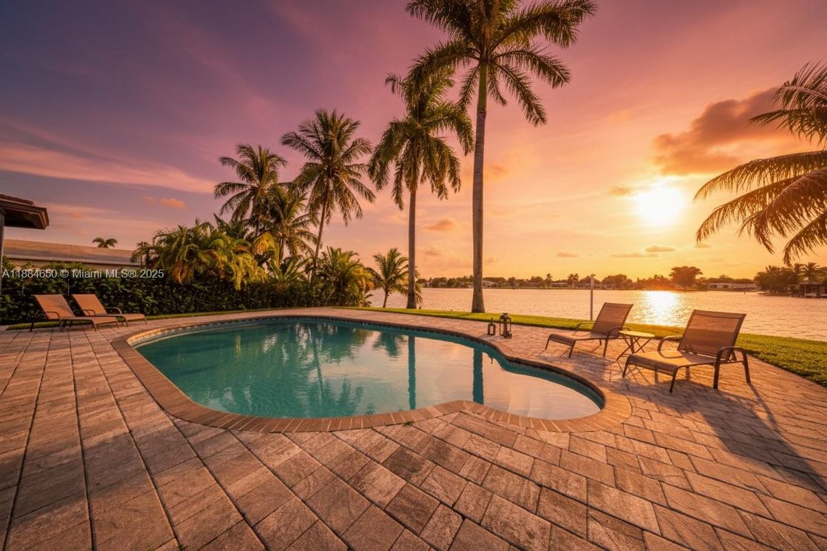 Exterior, Pool, Water