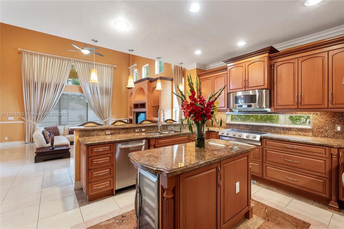 Interior, Kitchen, Pendant Lights, Recessed Lighting, Stainless Steel Appliances