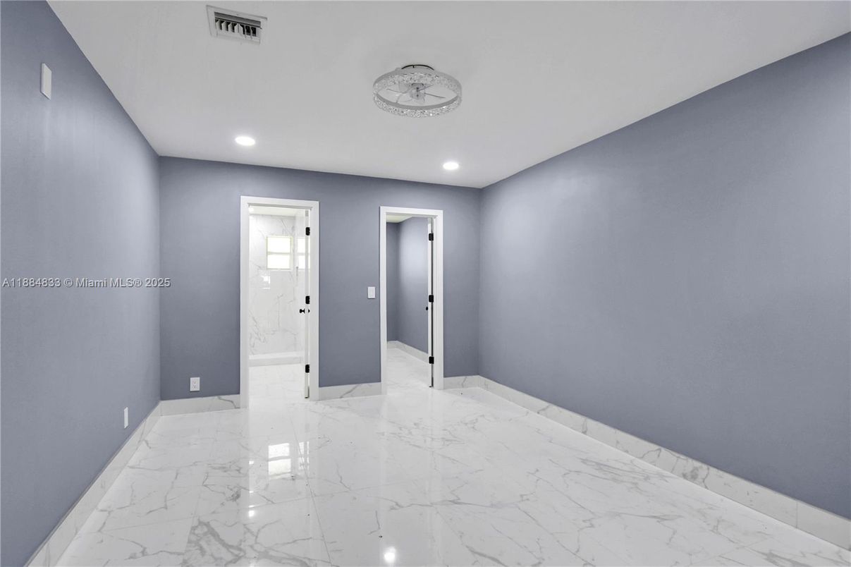 Empty room, Interior, Marble, Recessed Lighting