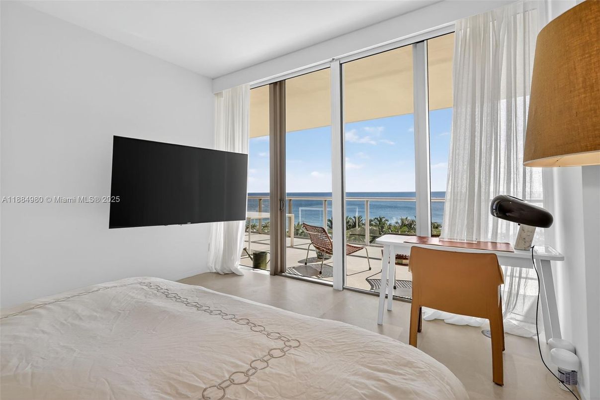 Bedroom, Home Office, Interior, Water