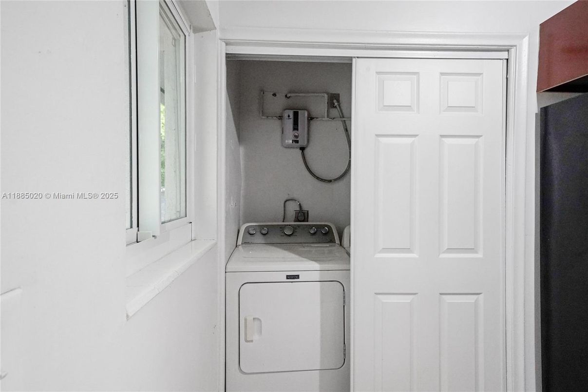 Interior, Utility Closets, Washer