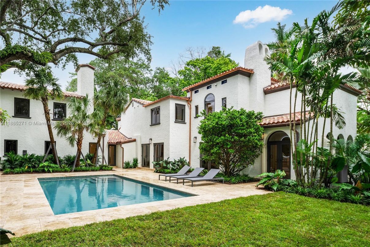 Backyard, Exterior, Pool