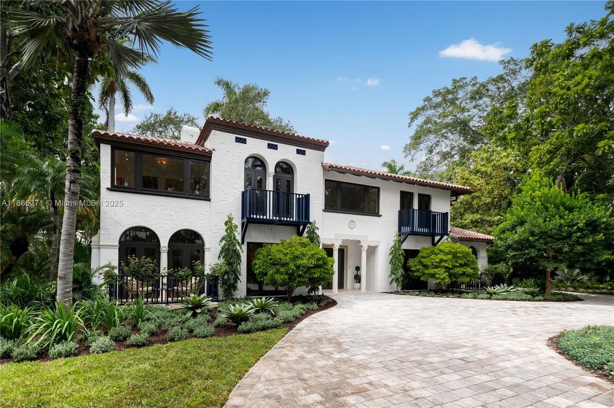 Backyard, Exterior, Facade, Spanish Mediterranean