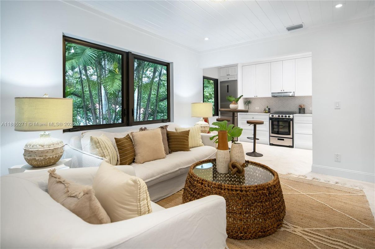 Interior, Kitchen, Living room, Recessed Lighting, Stainless Steel Appliances