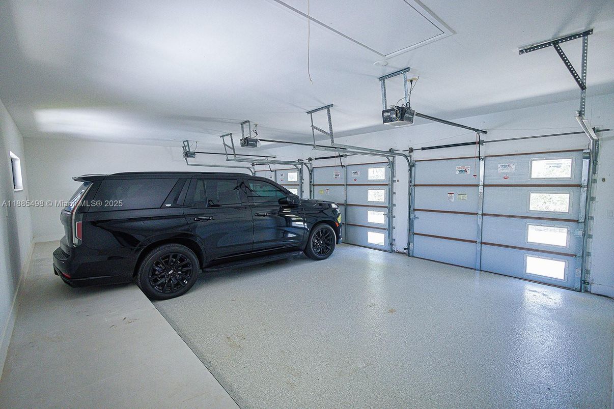 Garage, Interior