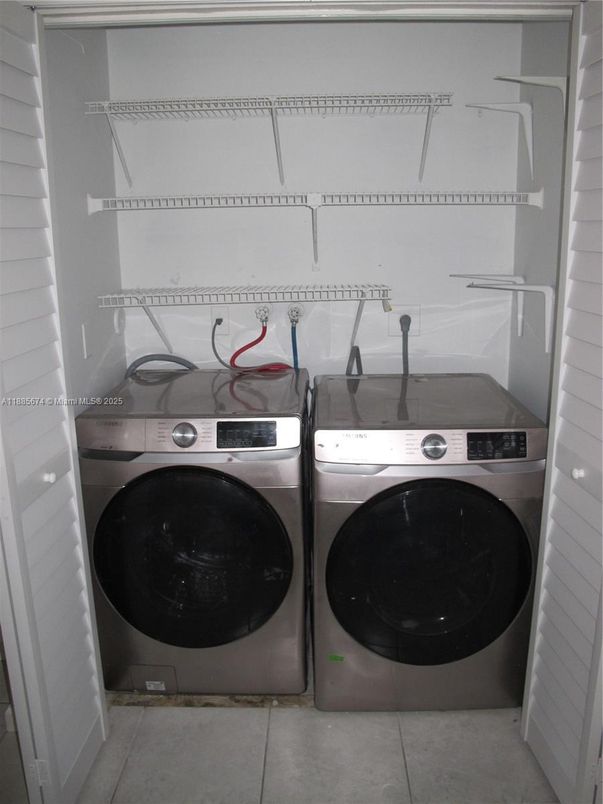 Interior, Utility Closets, Washer