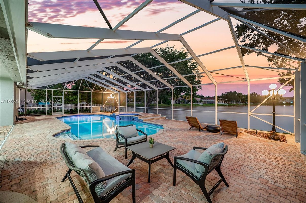Glass Ceilings, Interior, Pool, Sun Room, Water