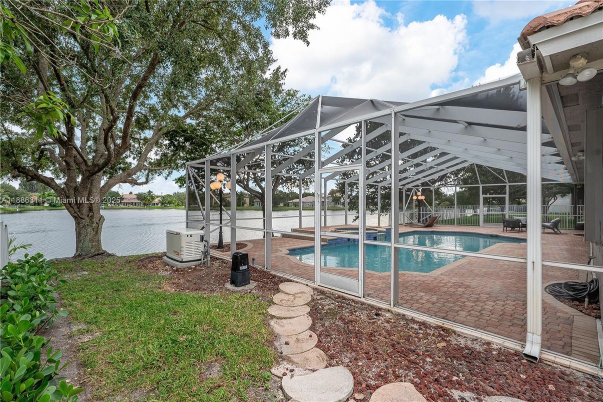 Exterior, Pool, Water