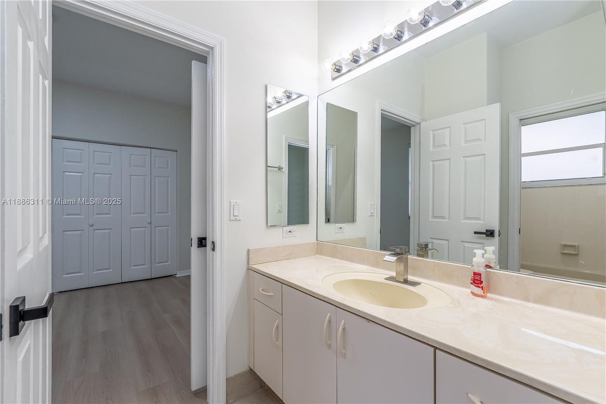 Bathroom, Dual Sink Vanities, Interior, Wood Texture Flooring