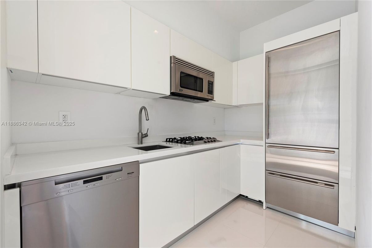 Interior, Kitchen, Stainless Steel Appliances