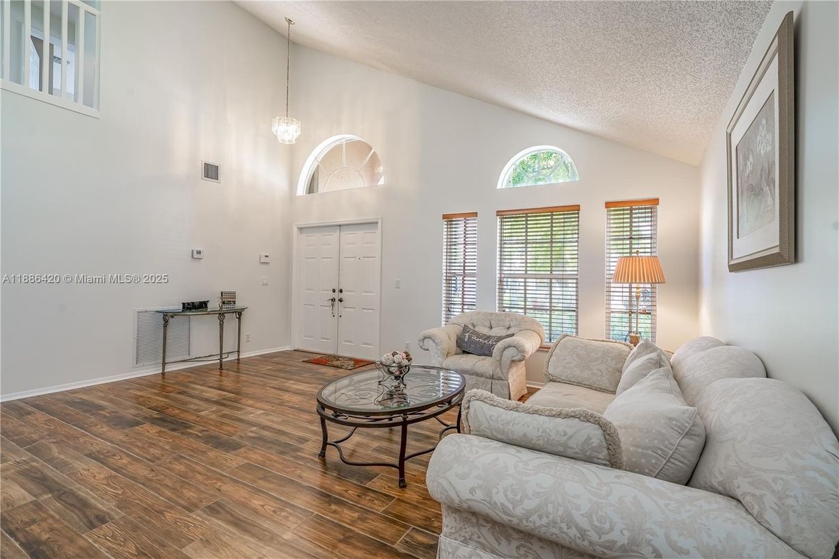 Interior, Living room, Pendant Lights, Wood Texture Flooring