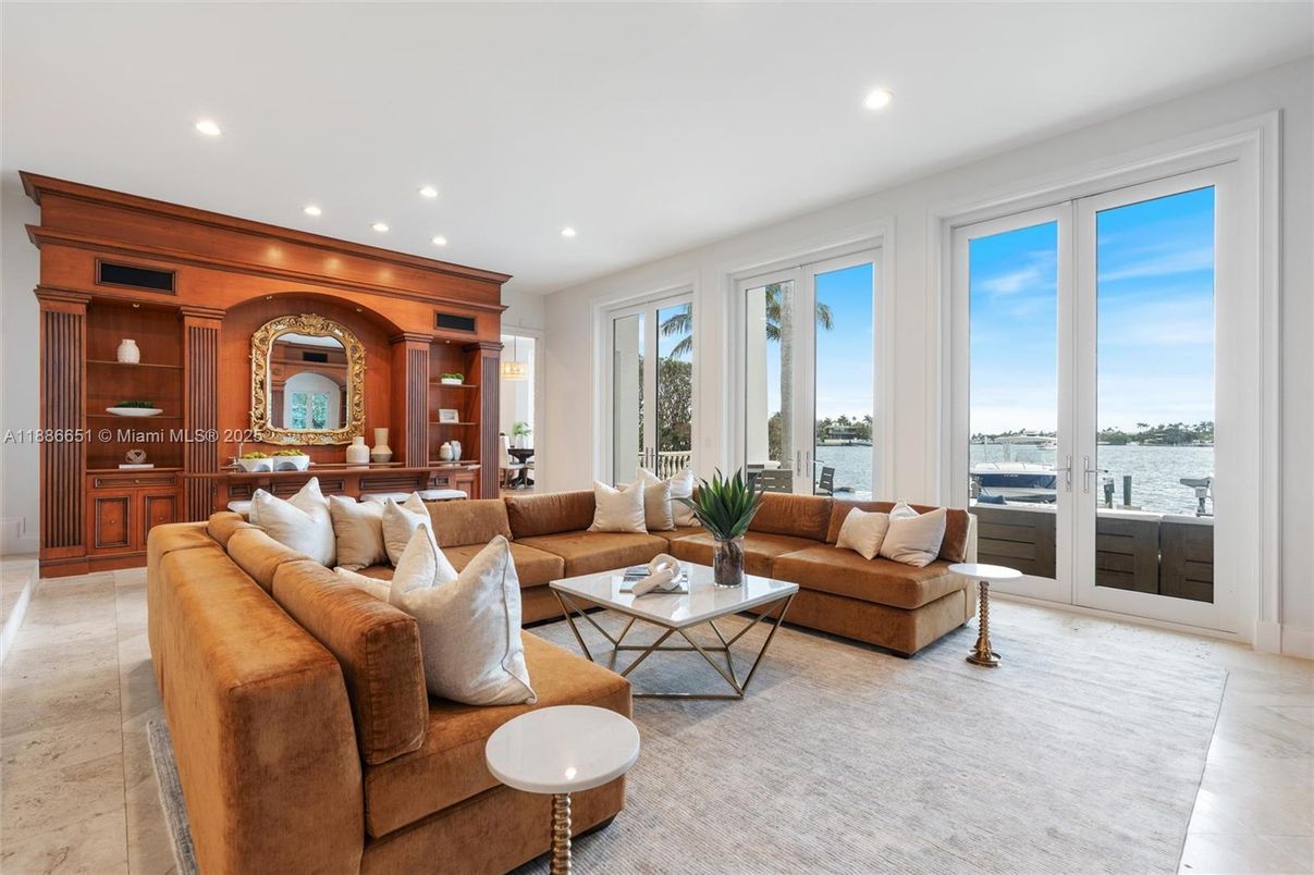 Interior, Living room, Recessed Lighting, Water