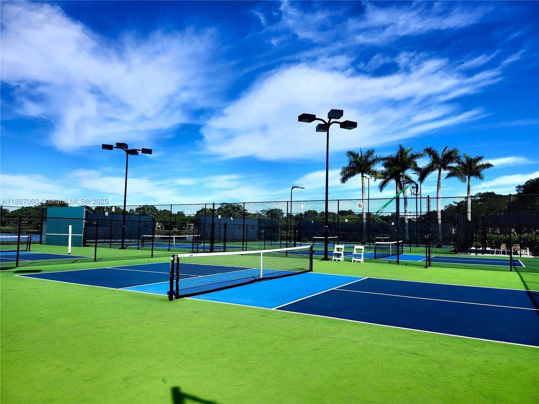 Exterior, Tennis Courts