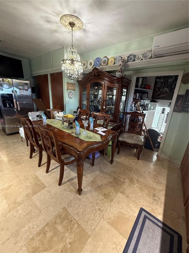 Chandelier, Dining room, Interior