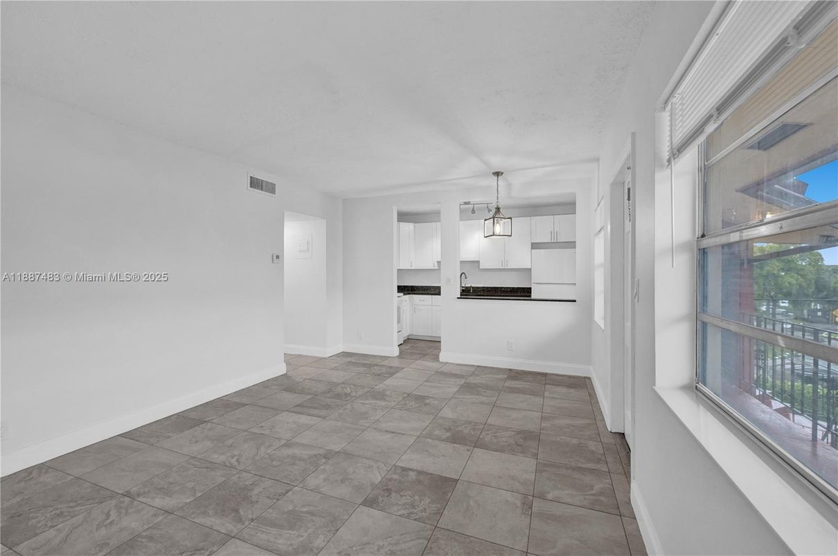 Empty room, Interior, Kitchen, Pendant Lights