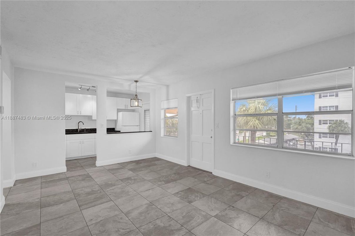 Empty room, Interior, Kitchen, Pendant Lights