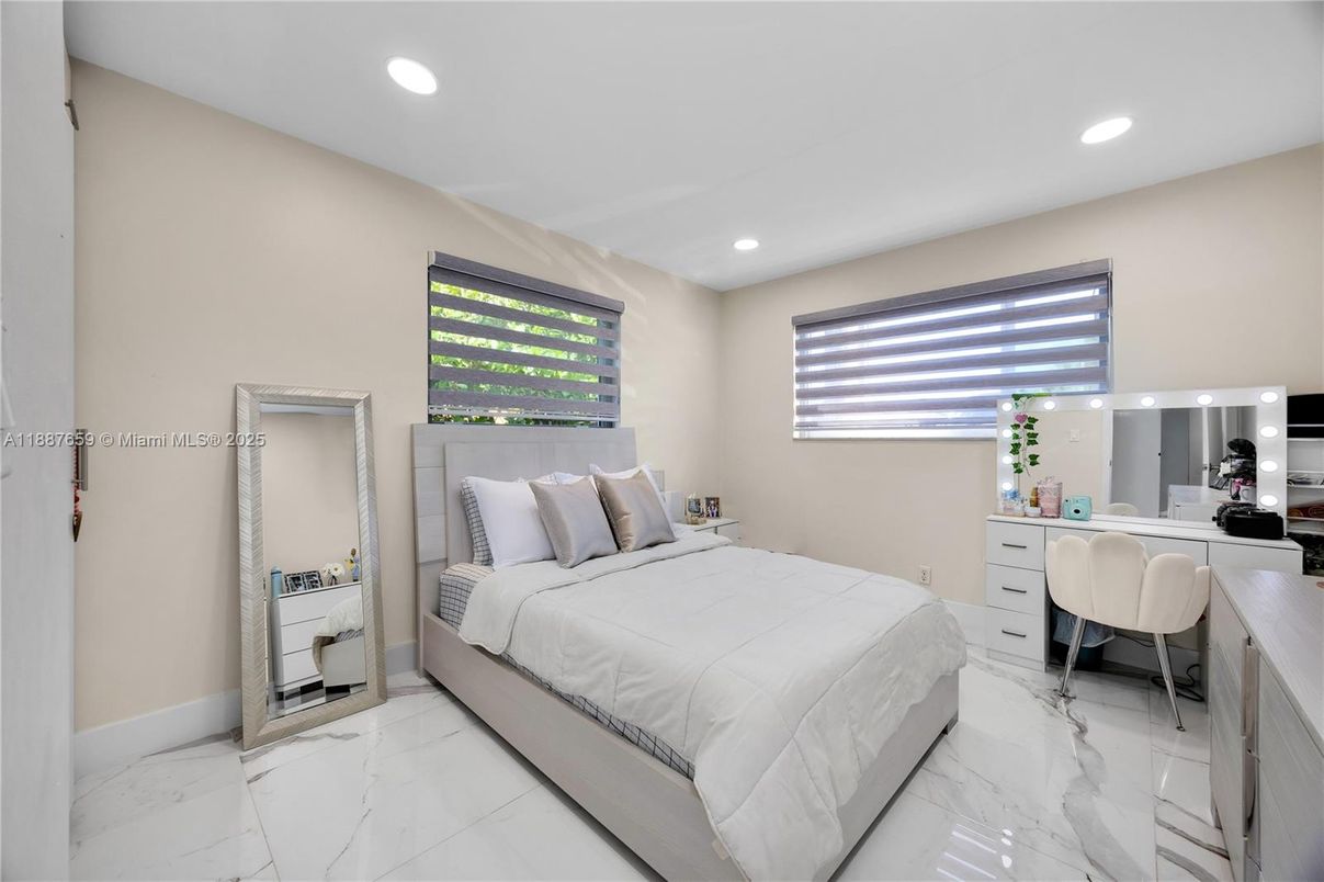 Bedroom, Home Office, Interior, Marble, Recessed Lighting