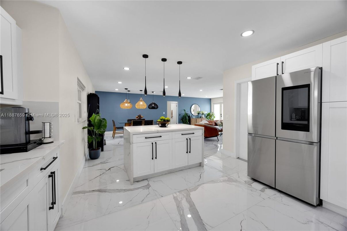 Dining room, Interior, Kitchen, Marble, Pendant Lights, Recessed Lighting