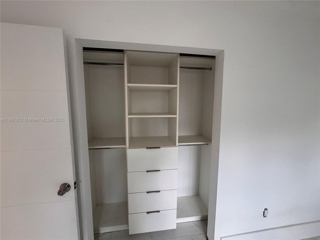 Interior, Walk-in Closets