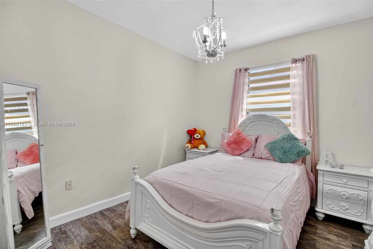 Bedroom, Chandelier, Interior, Pendant Lights, Wood Texture Flooring