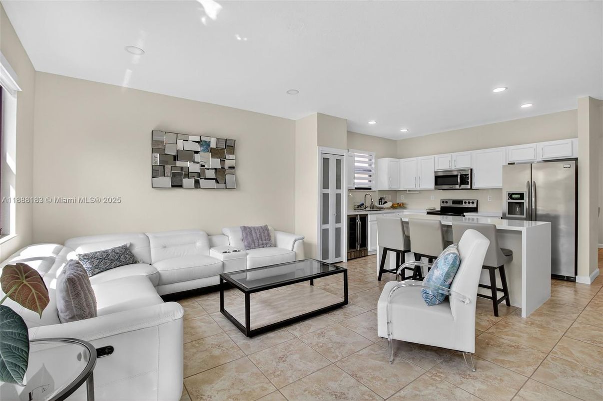 Interior, Kitchen, Living room, Recessed Lighting, Stainless Steel Appliances