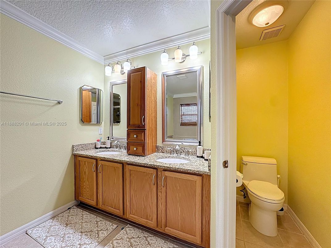 Bathroom, Dual Sink Vanities, Interior