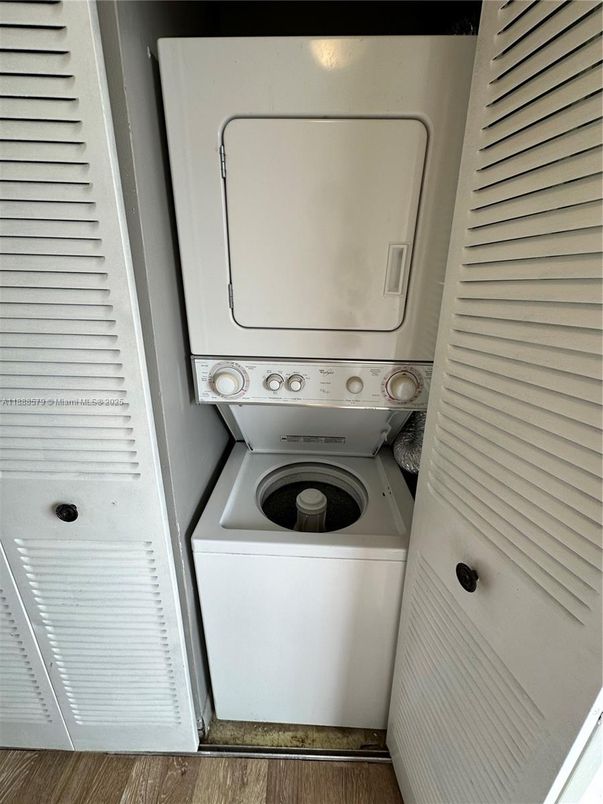 Interior, Utility Closets, Washer