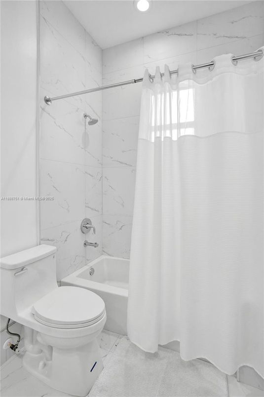Bathroom, Interior, Marble Walls, Recessed Lighting