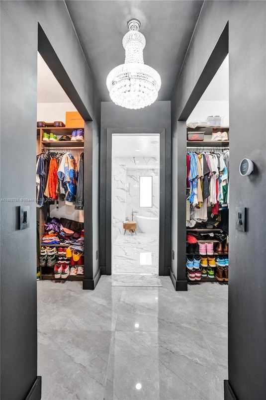 Chandelier, Interior, Marble, Marble Walls, Walk-in Closets