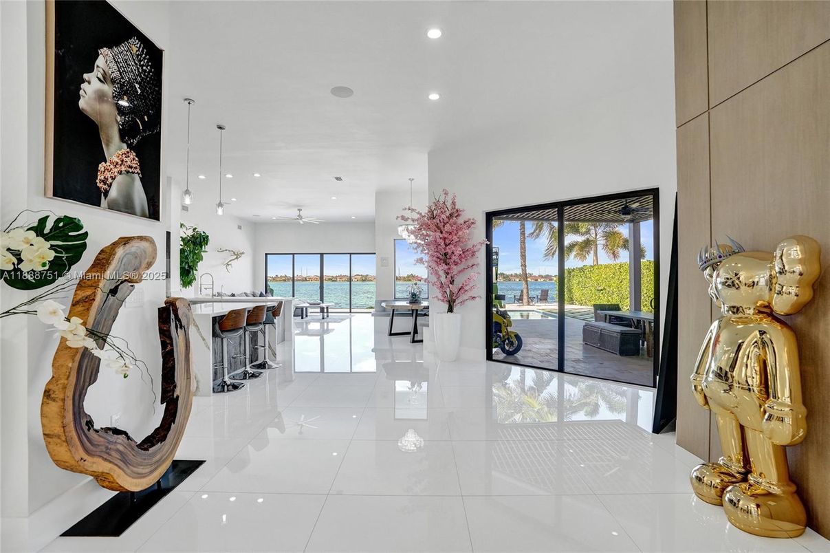 Interior, Pendant Lights, Recessed Lighting, Water