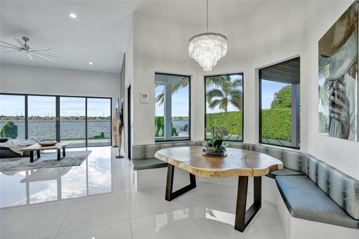 Chandelier, Interior, Recessed Lighting, Water